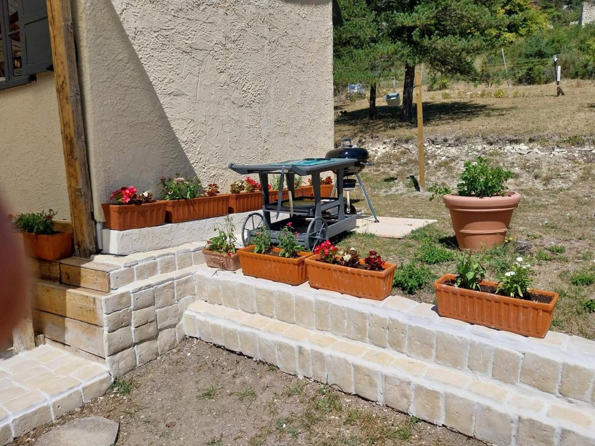 Petit Studio Dans La Prairie Saint-Auban  Kültér fotó