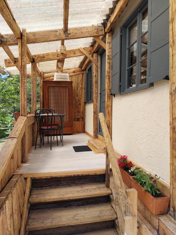 Petit Studio Dans La Prairie Saint-Auban  Kültér fotó